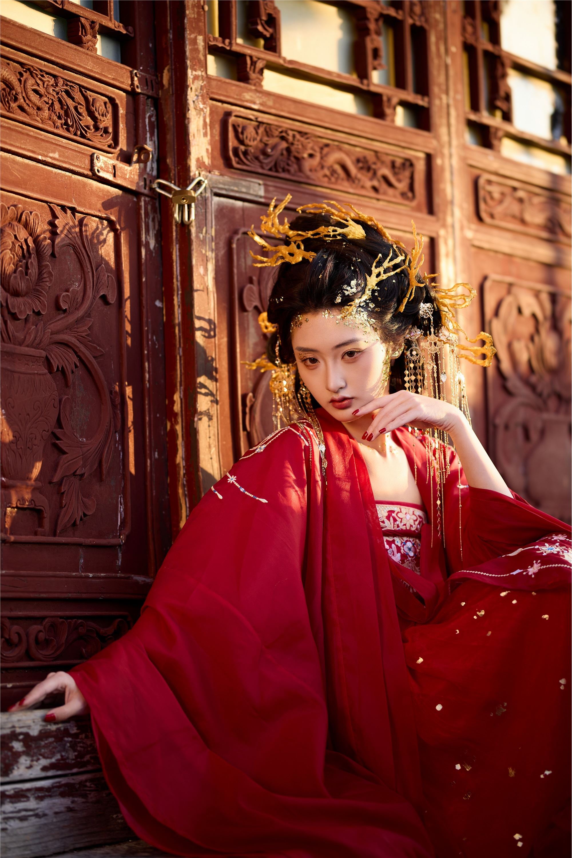 YITUYU艺图语 2025.01.24 镜妖 陈年小九